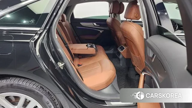 Audi A6 (C8) 2023 Черный из Кореи, фото 3