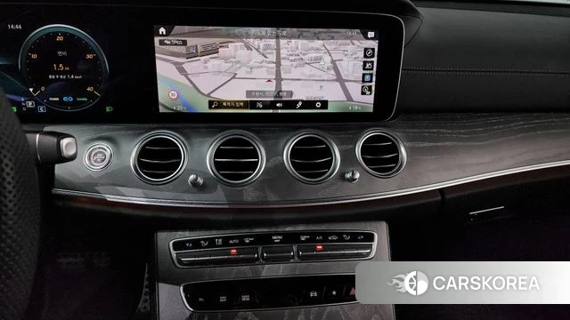 Mercedes-Benz E-Class W213 2022 Черный из Кореи, фото 3