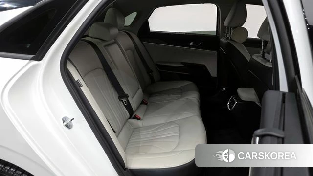 Kia The New K5 Hybrid 3rd generation 2024 Белый из Кореи, фото 3