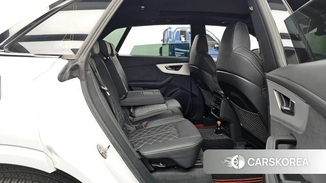 Audi Q8 (4M) 2023 Белый из Кореи, фото 3
