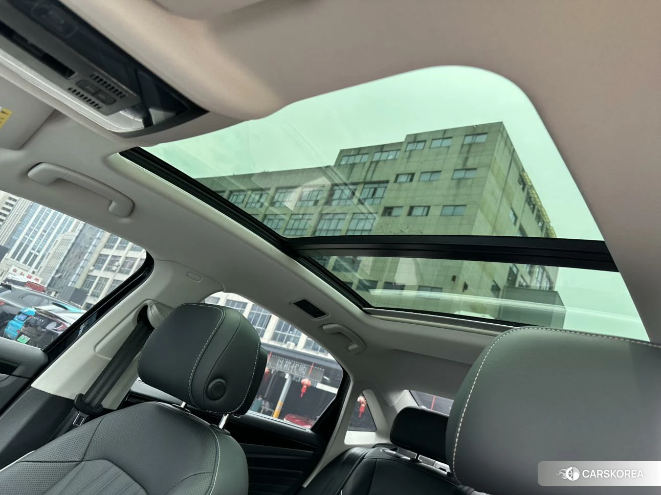 Volkswagen Passat 2022 Черный из Китая, фото 3