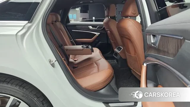 Audi A6 (C8) 2023 Белый из Кореи, фото 3