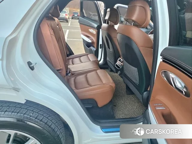 Genesis GV70 2023 Жемчужный цвет из Кореи, фото 3