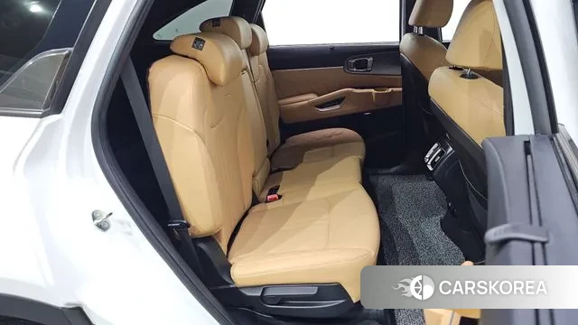 Kia Sorento 4th Generation 2023 Белый из Кореи, фото 3