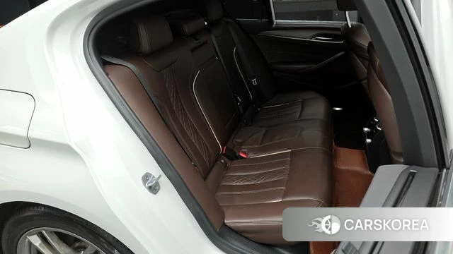 BMW 5 Series (G30) 2019 Белый из Кореи, фото 3