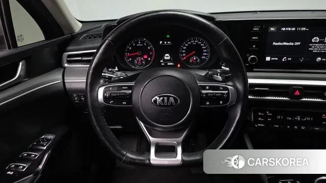 Kia K5 3rd generation 2020 Серебристо-серый из Кореи, фото 3