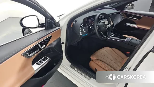 Mercedes-Benz E-Class W214 2024 Белый из Кореи, фото 3