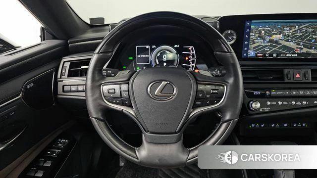 Lexus ES300h 7th generation 2025 Черный из Кореи, фото 3
