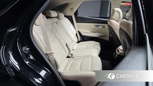 Genesis GV70 2021 Черный из Кореи, фото 3