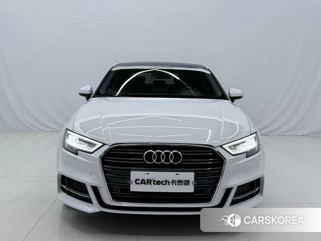 Audi A3 2019 Белый из Китая, фото 3
