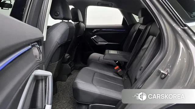 Audi Q3 (F3) 2020 Серый из Кореи, фото 3