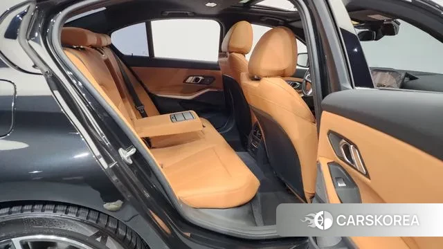 BMW 3 Series (G20) 2023 Черный из Кореи, фото 3