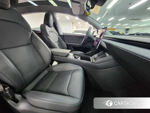 Tesla Model Y 2025 Белый из Кореи, фото 3