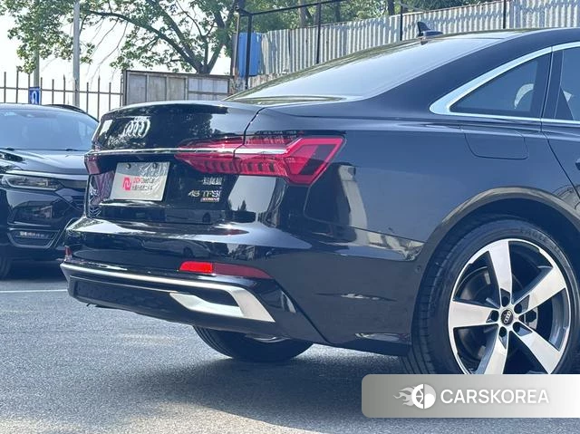 Audi A6L 2023 Черный из Китая, фото 3