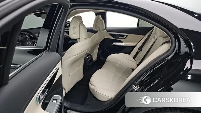 Mercedes-Benz E-Class W214 2025 Черный из Кореи, фото 3