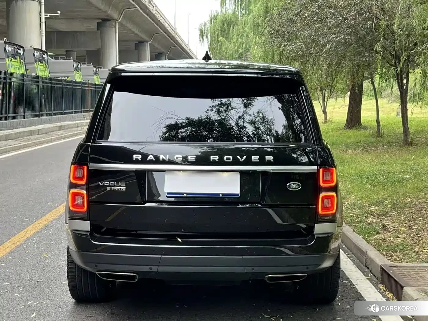 Land Rover Range Rover 2019 Черный из Китая, фото 3
