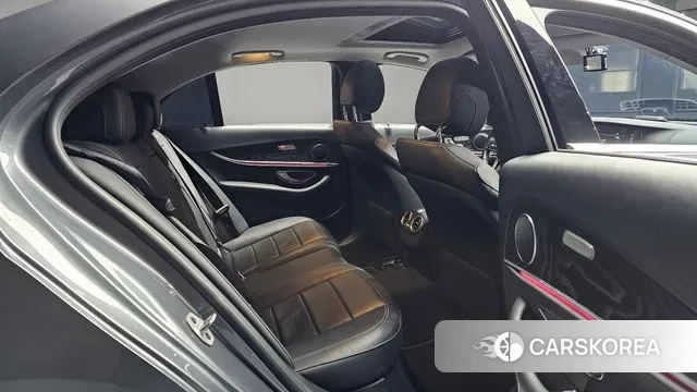 Mercedes-Benz E-Class W213 2019 Серый из Кореи, фото 3