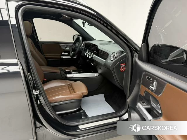Mercedes-Benz GLB 2023 Черный из Китая, фото 3