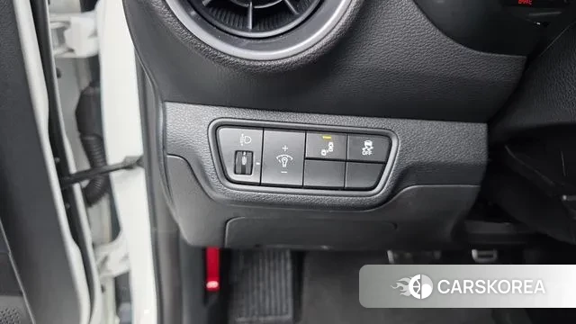 Kia The New K3 2nd generation 2021 Белый из Кореи, фото 3