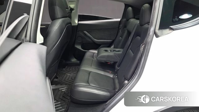 Tesla Model Y 2023 Белый из Кореи, фото 3