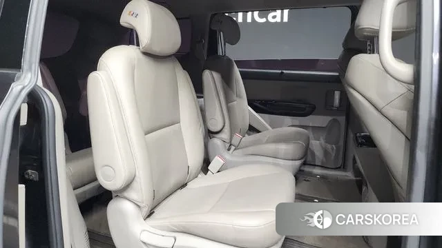 Kia The New Carnival 2018 Серый из Кореи, фото 3