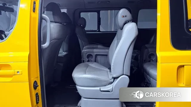 Hyundai The New Grand Starex 2018 Желтый из Кореи, фото 3