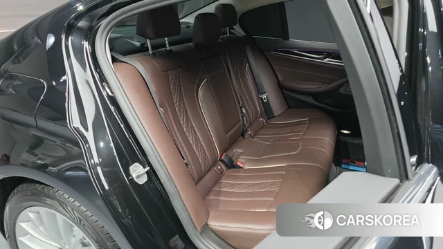 BMW 5 Series (G30) 2021 Черный из Кореи, фото 3