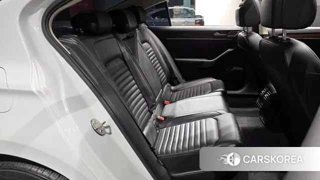 Volkswagen Passat GT (B8) 2018 Белый из Кореи, фото 3