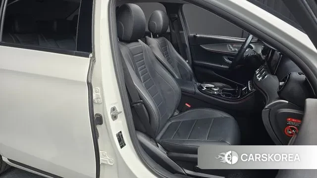 Mercedes-Benz E-Class W213 2018 Белый из Кореи, фото 3