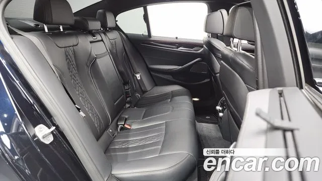 BMW 5 Series (G30) id 2718032 из Кореи 3