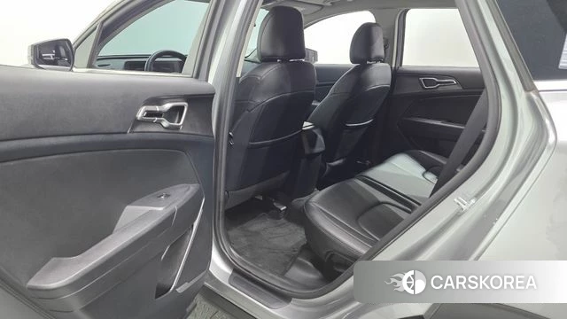 Kia Sportage 5th Generation 2022 Серебряный из Кореи, фото 3