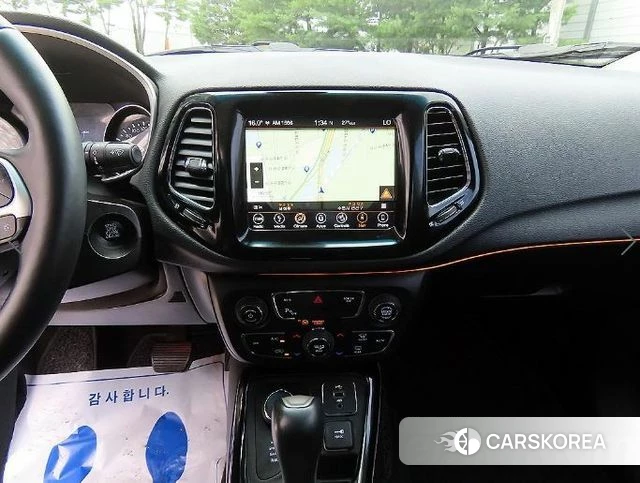 Jeep Compass 2nd Generation 2019 Белый из Кореи, фото 3