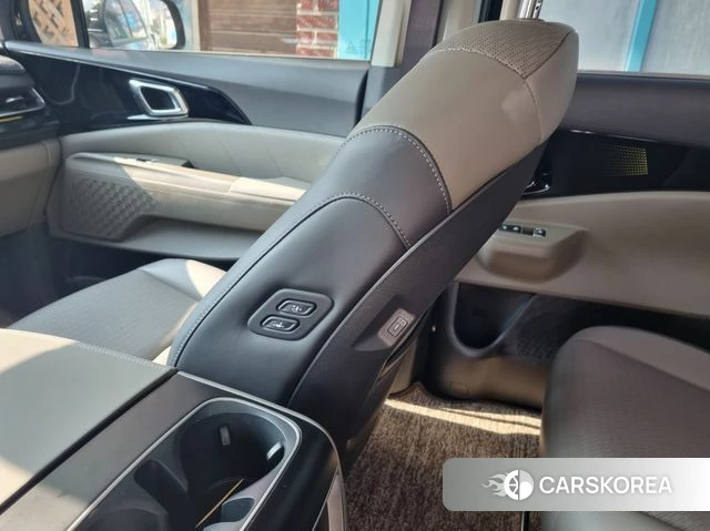 Kia The New Carnival 4th Generation 2025 Черный из Кореи, фото 3