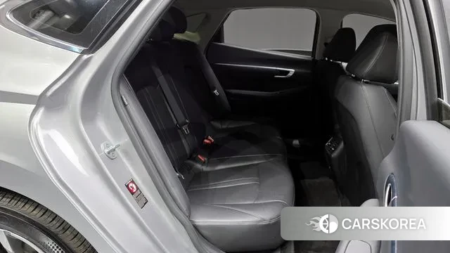 Hyundai Sonata (DN8) 2020 Серебристо-серый из Кореи, фото 3