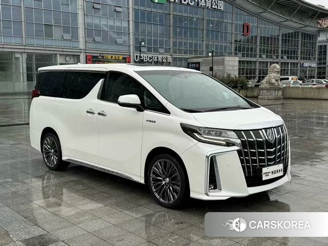 Toyota Elfa 2022 Белый из Китая, фото 3