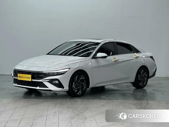 Hyundai Elantra 2025 Белый из Китая, фото 3