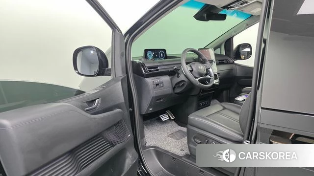 Hyundai Staria 2024 Черный из Кореи, фото 3