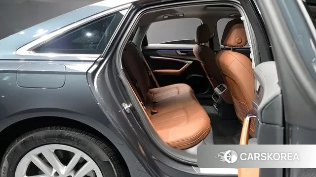 Audi A6 (C8) 2023 Серый из Кореи, фото 3