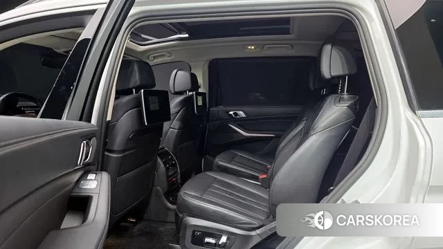 BMW X7 (G07) 2021 Белый из Кореи, фото 3