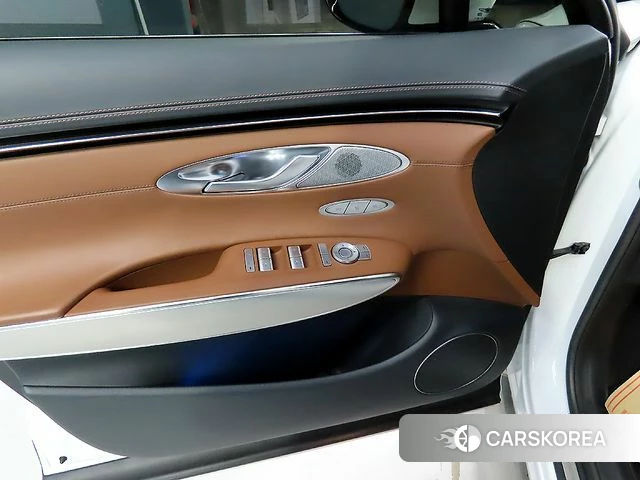 Genesis GV70 2021 Белый из Кореи, фото 3