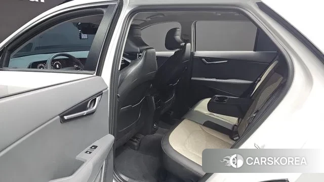 Kia Di Ol Nu Niro 2022 Белый из Кореи, фото 3