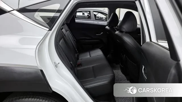 Hyundai Kona Hybrid (SX2) 2023 Белый из Кореи, фото 3