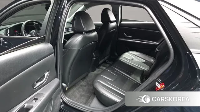 Hyundai Avante (CN7) 2022 Черный из Кореи, фото 3