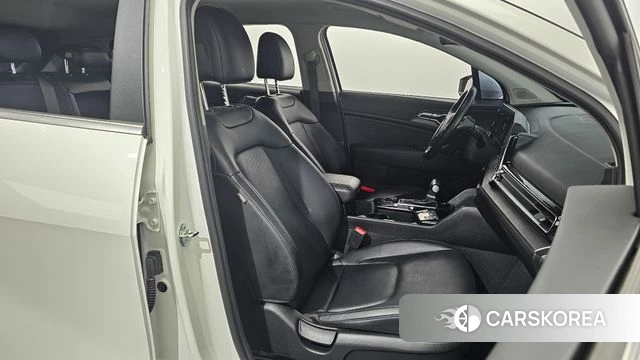 Kia Sportage 5th Generation 2023 Белый из Кореи, фото 3