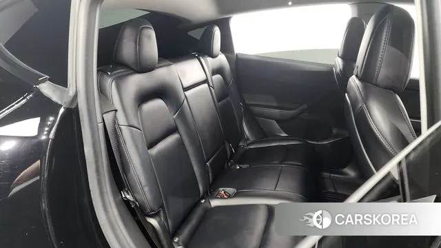 Tesla Model Y 2021 Черный из Кореи, фото 3