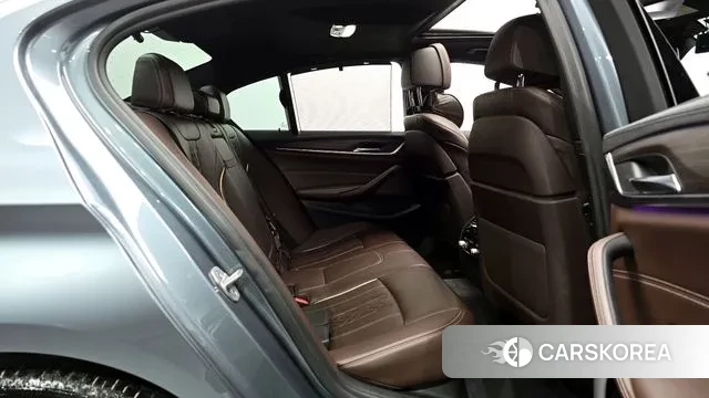 BMW 5 Series (G30) 2018 Серый из Кореи, фото 3