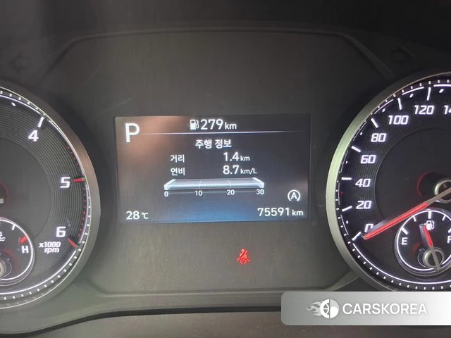 Hyundai The New Santa Fe 2022 Белый из Кореи, фото 3
