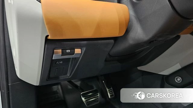 Land Rover Defender (L663) 2024 Белый из Кореи, фото 3