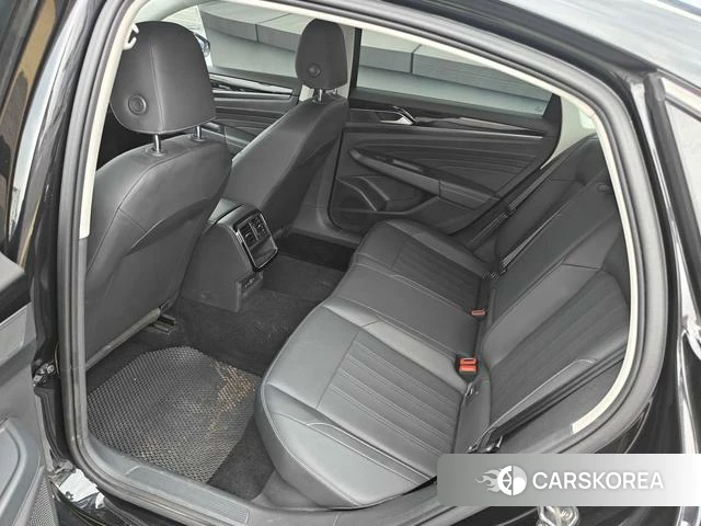 Volkswagen Passat 2025 Черный из Китая, фото 3