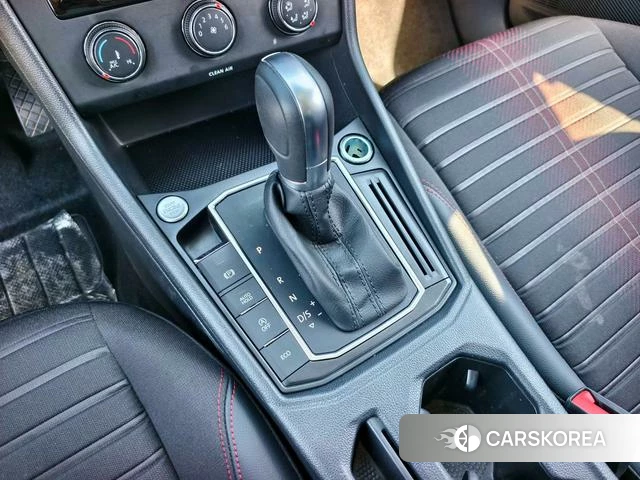 Volkswagen Lavida 2024 Черный из Китая, фото 3